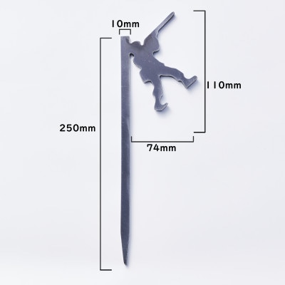 【HIBANAS】端材を熟練の職人がよみがえらせたアウトドア用ペグ・アサルトマン