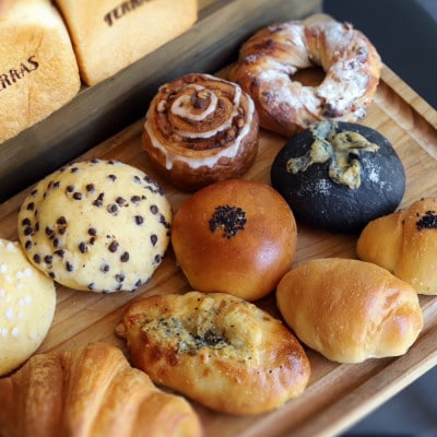 こだわり食パン食べ比べ＆おすすめパン5個セット【配送不可地域：離島】