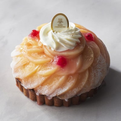 アンリ・シャルパンティエ監修　マ・タルト・オ・ペーシュ 1ホール(12cm・2~3名様)【配送不可地域：離島】