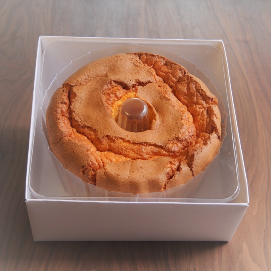 人気の しっとり ふわふわ ビオ・シフォンケーキ ホール  [アールグレイ]【ひみつのひとさじ】お菓子 焼菓子 洋菓子 スイーツ シフォン ケーキ チョコレート 詰合せ オーガニック 低糖質 贈り物 ギフト ティータイム コーヒーブレイク[010-a010]