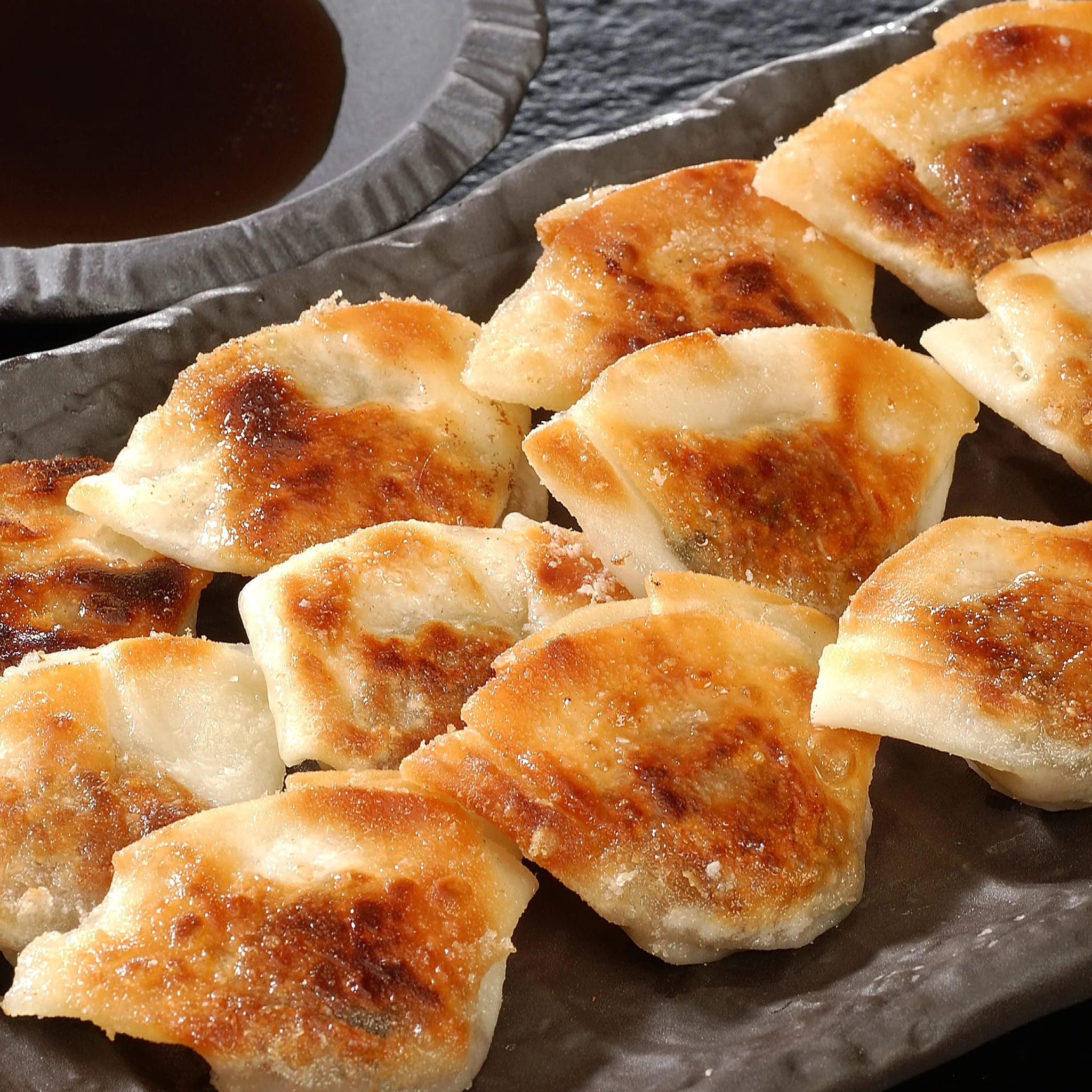 芦屋 伊東屋 謹製 業務用 一口餃子 90個セット (ご自宅用) 3袋【餃子 ぎょうざ ギョーザ 中華 点心 惣菜 簡単 おうち おかず おつまみ 豚肉 薄皮 ジューシー 肉汁 たっぷり 冷凍 イトー屋 お取り寄せ ギフト】