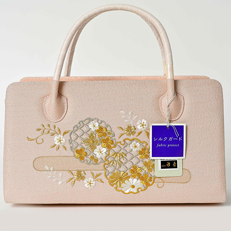 和装バッグ　ピンクに金銀の刺繍　利休バッグ ファッション かばん 和装バッグ 手提げ 民芸品 工芸品 伝統技術 篠原縫製