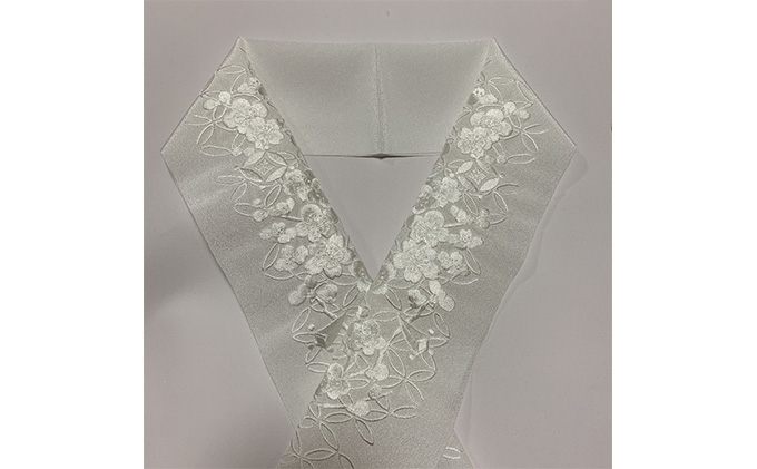 半衿　半襟　七宝繋ぎに宝尽くし　刺繍