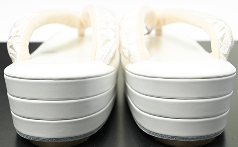 ぞうり　白　3段　麻型の柄の花緒 草履