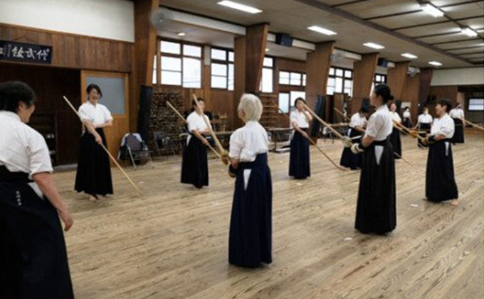 修武館で体験　なぎなた・天道流(薙刀)6ヶ月体験入館