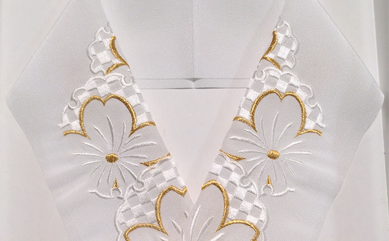 半衿　桜と市松　白地に白とゴールド　刺繍　半襟