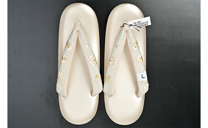 ぞうり　草履　シャンパンゴールドの台　七宝と宝尽くしの花緒　Lサイズ　お着物に　きもの