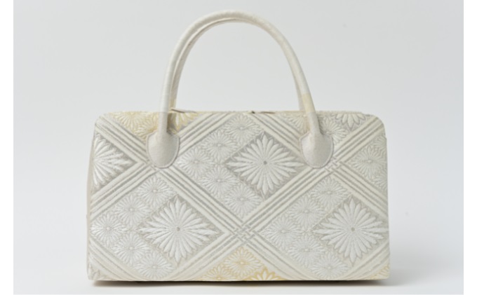 和装バッグ　グレーとシルバー　菱柄