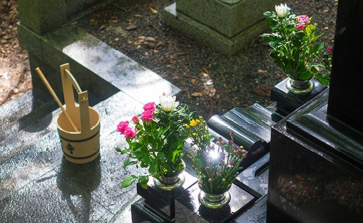 お墓の清掃サービス