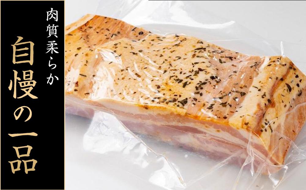 国産豚肉を使用した 塩こうじ特製ベーコン 約600g