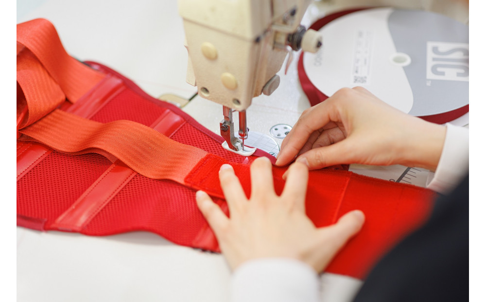 装具のプロが本気で開発した日常生活向上腰ベルト腹圧効果で腰をしっかりガード サイズ調整交換可能APベルト【オレンジ・Lサイズ】