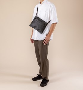 豊岡鞄TOTTEシュリンクサコッシュMBC018　ブラック