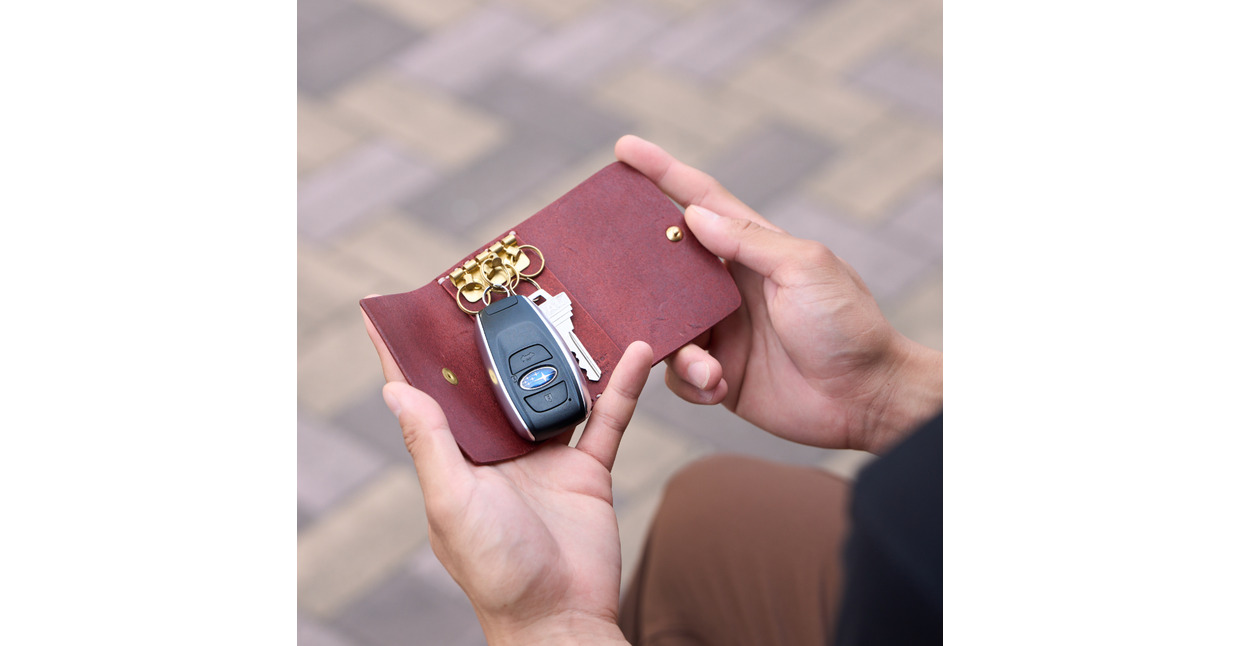 豊岡財布 haaki Leather キーケース HLC501 ヴィーノ / キーホルダー 鍵入れ 革 革小物 牛皮革 メンズ レディース プエブロレザー 手縫いのステッチ ハンドメイド シンプル デザイン 無地 KOMOREBI 木和田正昭商店