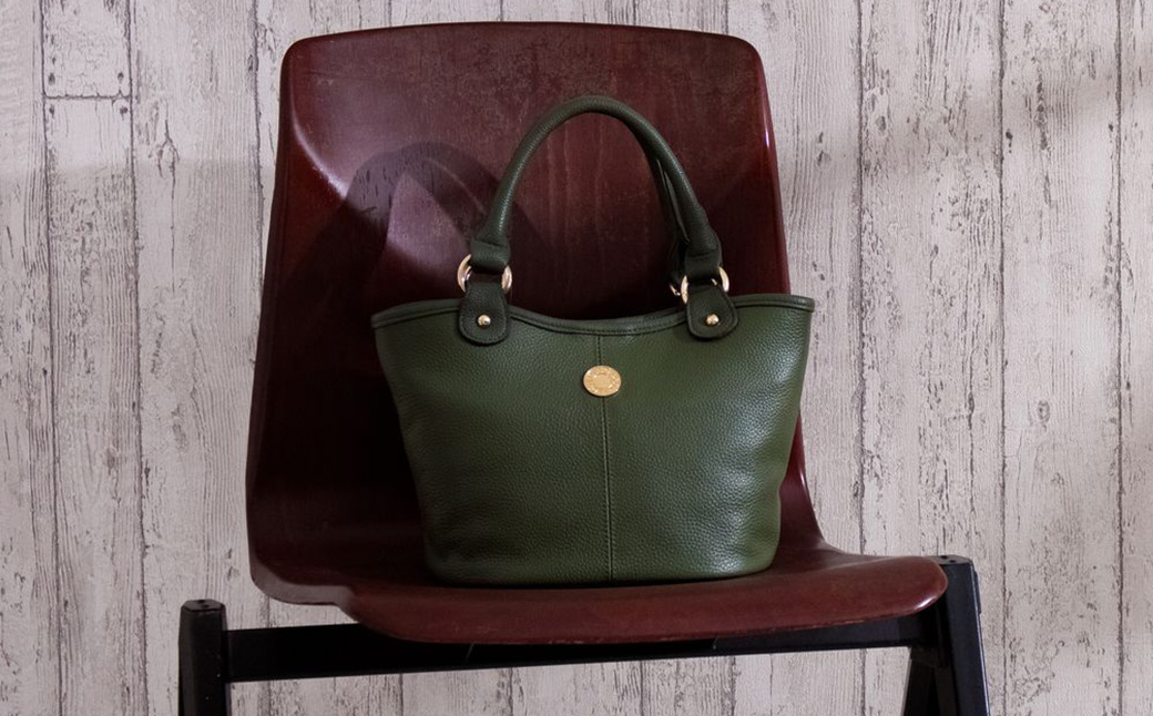 豊岡工房 牛革 手提げ（4259）オリーブ / ミニ トートバッグ 手提げバッグ コロンとした バケツ型 底鋲  マグホック付き 柔らかい シュリンク牛革 メンズ レディース かばん カバン バッグ 鞄 国産 日本製 小田清株式会社