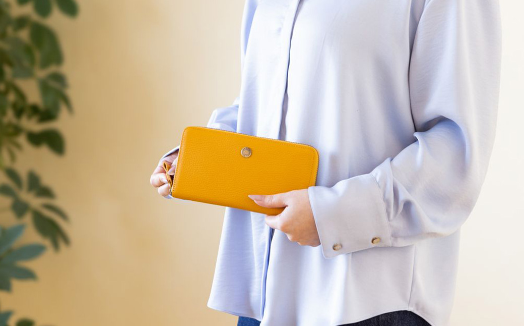 豊岡工房 牛革 コインが分けられる中身が見やすいラウンド長財布（4373）イエロー / 長財布 ４つに仕切られた小銭入れ 部屋ごとに色分け 柔らかい メンズ レディース 財布 さいふ サイフ 国産 日本製 小田清株式会社