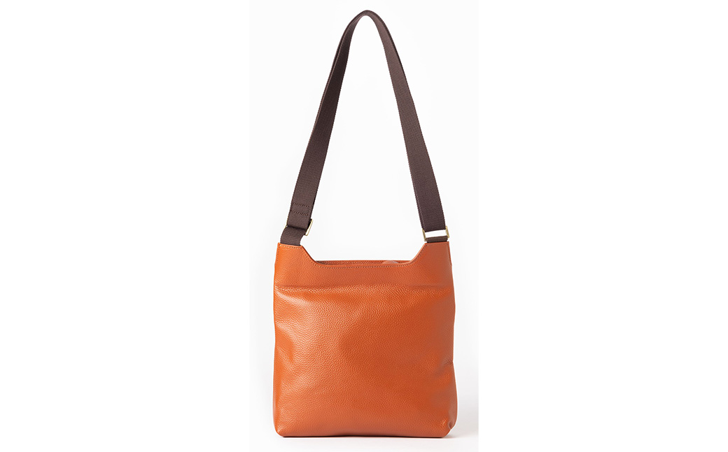 豊岡工房 軽量 牛革ボディショルダーバッグ（4383）キャメル / ショルダーバッグ スリム 大容量 ユニセックス 柔らかい シュリンク牛革 メンズ レディース かばん カバン バッグ 鞄 国産 日本製 小田清株式会社