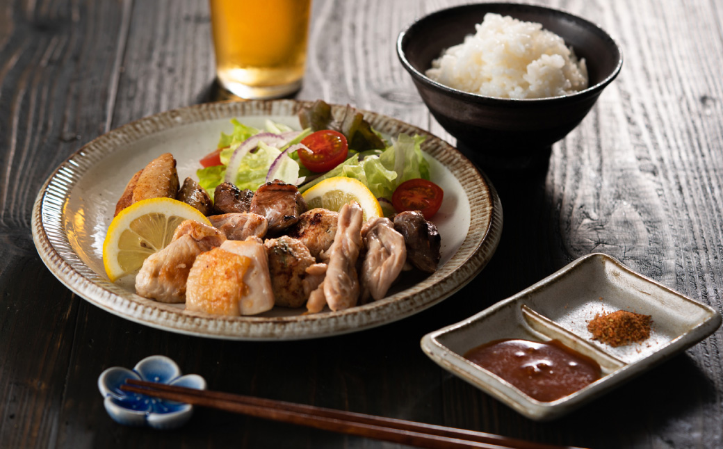 焼き鳥名店が厳選する但馬の味どり7種盛り合わせ / 焼鳥 ブランド鶏 やきとり 冷凍 鶏肉 とり肉 焼鳥セット もも肉 むね肉 つくね 砂肝 手羽元 せせり 親鳥 家呑み 2~3人前 BBQ おつまみ 焼き鳥 小分け お取り寄せ グルメ【特製タレ＆ブレンド塩付き】