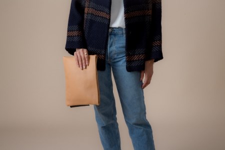 豊岡鞄TOTTEシュリンクサコッシュMBC018　キャメル