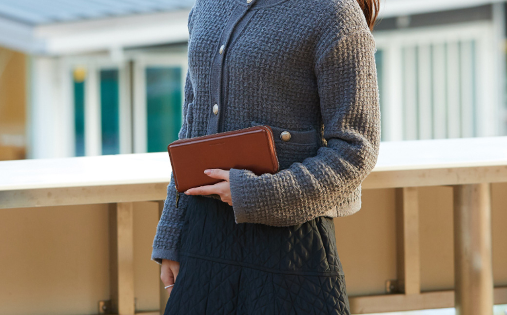 豊岡財布 anti-mode style Shimmer Chic RF Wallet AW900 / テラコッタBR / ラウンドファスナーロングウォレット 長財布 牛革 シンプル 財布 サイフ さいふ アンチモード スタイル シマー シック 木和田正昭商店