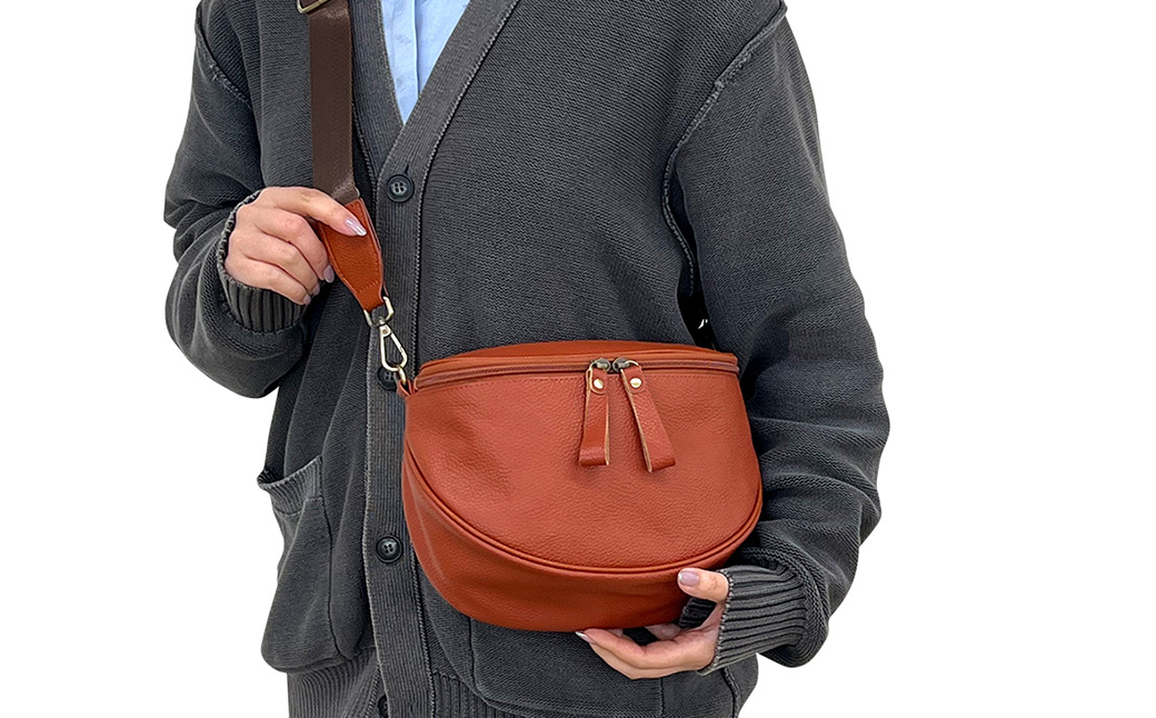 豊岡工房 牛革 軽量ボディバッグ（6020）キャメル / ボディバッグ 軽量 斜めがけ メンズ レディース かばん カバン バッグ 鞄 国産 日本製 小田清株式会社