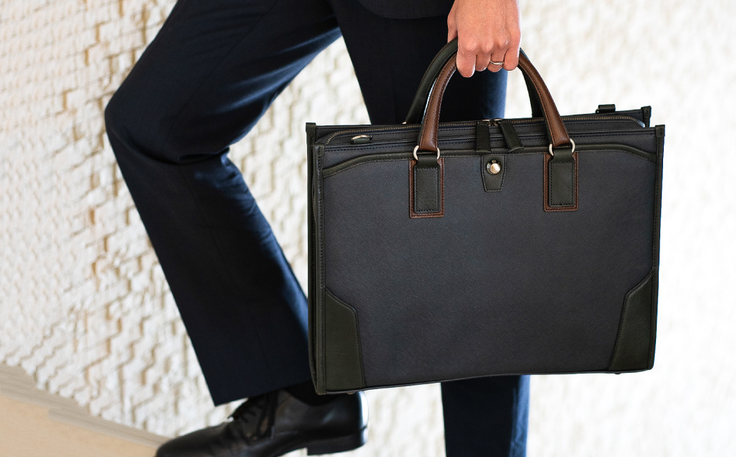 豊岡鞄 craftsmanship サフィアーノ 2ルームビジネス ブラック 777315 / 木和田正昭商店 ブリーフケース ビジネスバッグ メンズ B4ファイル対応 ノートPC収納 通勤 カバン バッグ 自立 手持ち ショルダーベルト付属 2way