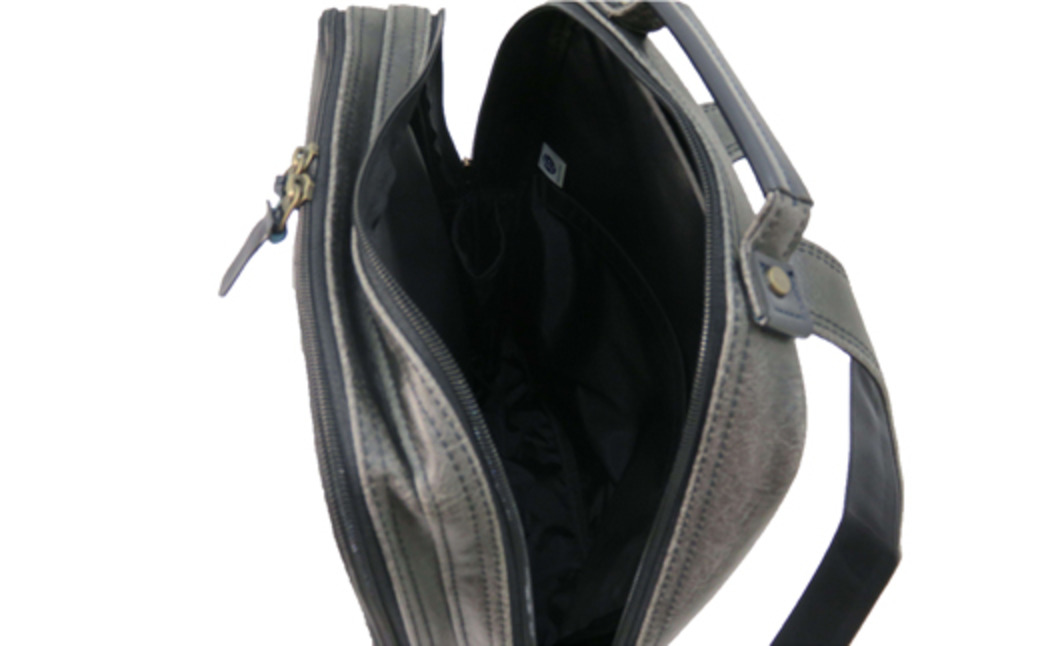 レトロリュック (No.4990-01) ブラック / 木和田 リュック リュックサック 2層式 仕分け収納 白化合皮 ポケット ペットボトルホルダー 高級 かばん カバン バッグ 鞄 手作り メンズ レディース 日本製