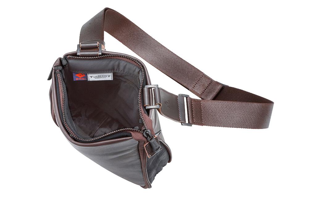 豊岡鞄 L.E.D BITES HORSE ショルダーバッグ B301T ブラウン / エルイーディーバイツ メンズ 紳士 馬革 ブランド 薄マチ スマートシルエット アオリポケット シンプル スーツ カジュアル バッグ カバン かばん 鞄 木和田正昭商店