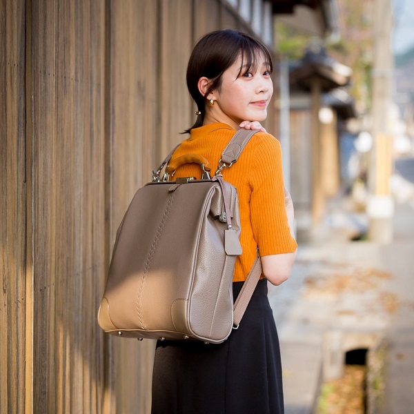 【高島屋選定品】豊岡鞄 YOUTA エルク 3way 縦ダレス (YK3ME) トープ / 木和田正昭商店 ダレスリュック ダレスバッグ 縦型ショルダー 手持ち リュック A4ファイル対応 14インチノートPC収納