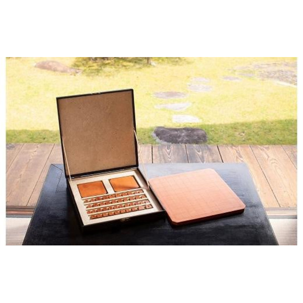 牛革 将棋（彫り駒、盤、駒置き）セット　暁作　522012