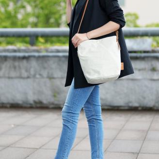 豊岡鞄　TUTUMU Journey Ｓ　(S2500　24-163)キナリ