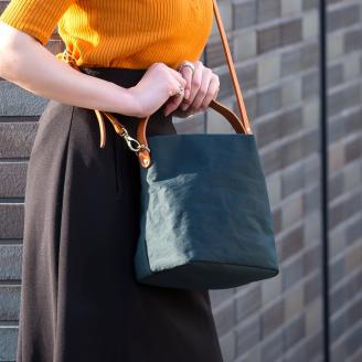 豊岡鞄　TUTUMU cube （S2700　24-175）カーキ