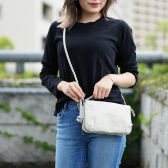 豊岡鞄　TUTUMU Osanpo Wallet（S3100　24-178）キナリ