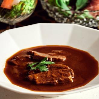 肉屋が育てる神戸牛高級カレー缶セット【2401I00101】