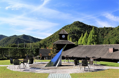 【オートキャンプ場サイト 先行予約券】１泊２日　日本のへそ日時計の丘公園オートキャンプ場　14-28