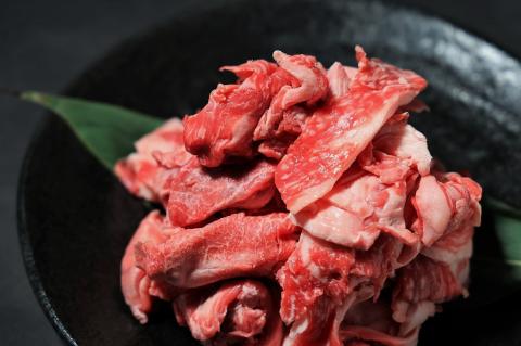 【神戸牛 牝】牛すじ肉 1kg 川岸畜産 カレー・おでんにもおすすめ 15-53