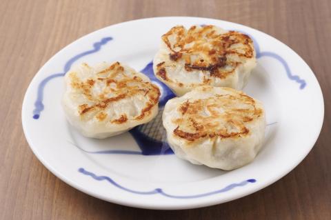 【点心】エビニラまんじゅう10個セット ～地元で大人気の「笑仁。」の逸品～　10-98