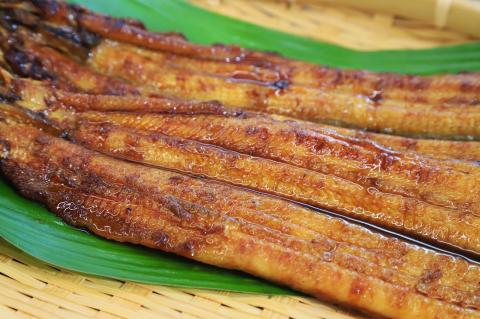 【活うなぎ・一色産】蒲焼き×白焼き 食べ比べ（各１尾×150g） 魚プロ集団が最新ロースト機で手掛ける自信作！ （22-59）