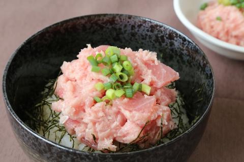 【瞬間冷凍で鮮度保持！】天然マグロ 大粒ねぎトロ 約1kg　10-74