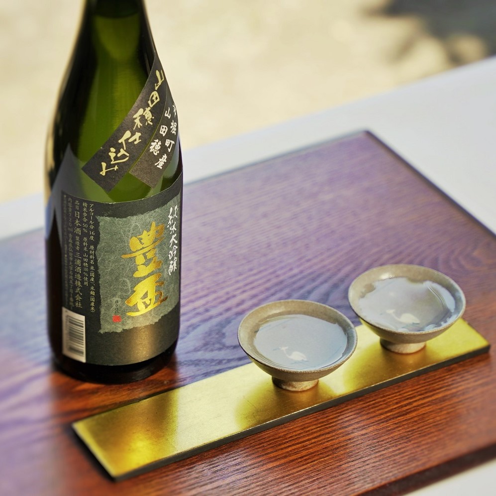 【人気の美酒】 豊盃 山田穂 720ml  純米大吟醸 10-12