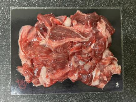 【神戸牛 牝】牛すじ肉 1kg 川岸畜産 カレー・おでんにもおすすめ 15-53