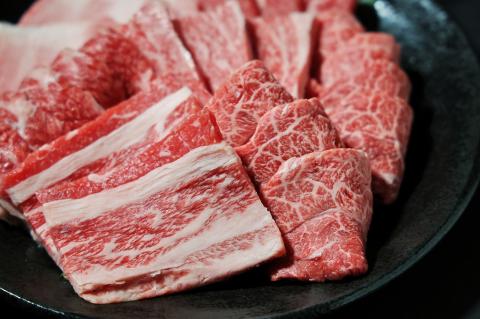 【神戸牛 牝】日常使いにおすすめ！焼肉 800g 川岸畜産　26-19