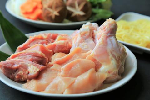 【播州百日どり】とり鍋セット＜３人前　鶏肉・スープ・麺＞ 22-58