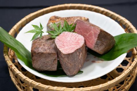 【幻の神戸ビーフ】ローストビーフ 黒田庄和牛 500g＋ソース付き　30-37