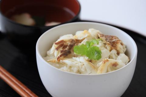 【塩焼き鯛（タイ）・姿焼き】<中>約550g/約35㎝　尾頭付き・縁起物～魚プロ集団が手掛ける自信作　（18-21）