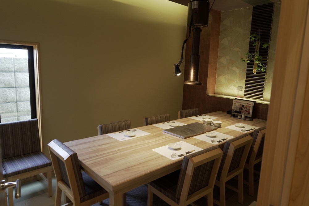 【和灯】「黒田庄和牛」焼肉用お届けセット（肩ロース、モモ肉６００ｇ）　36-15