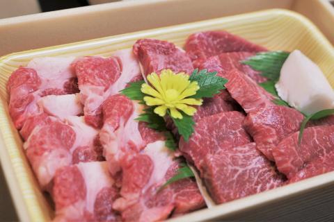 [和灯]「黒田庄和」焼肉用お届けセット(肩ロース・モモ肉300g 焼肉たれ付き) 18-10