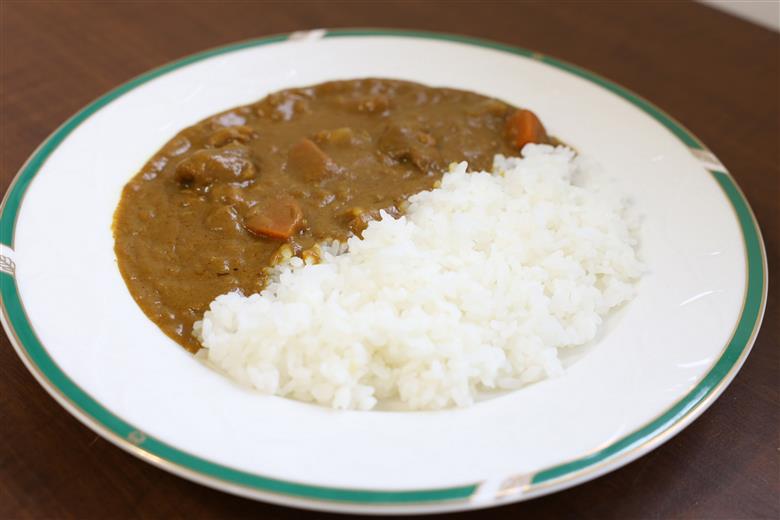【甲子園大学・学生考案】宝塚牛と淡路島産玉ねぎの欧風宝塚カレー（3食セット）