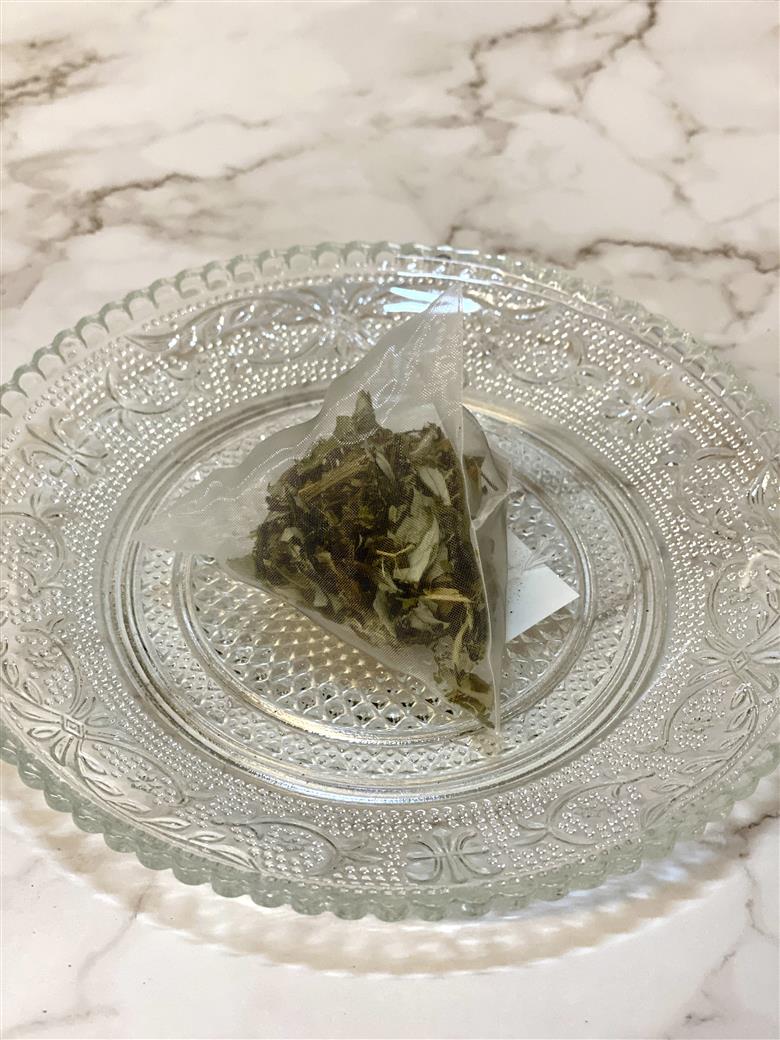 ダリア花びら茶：雪ブレンド