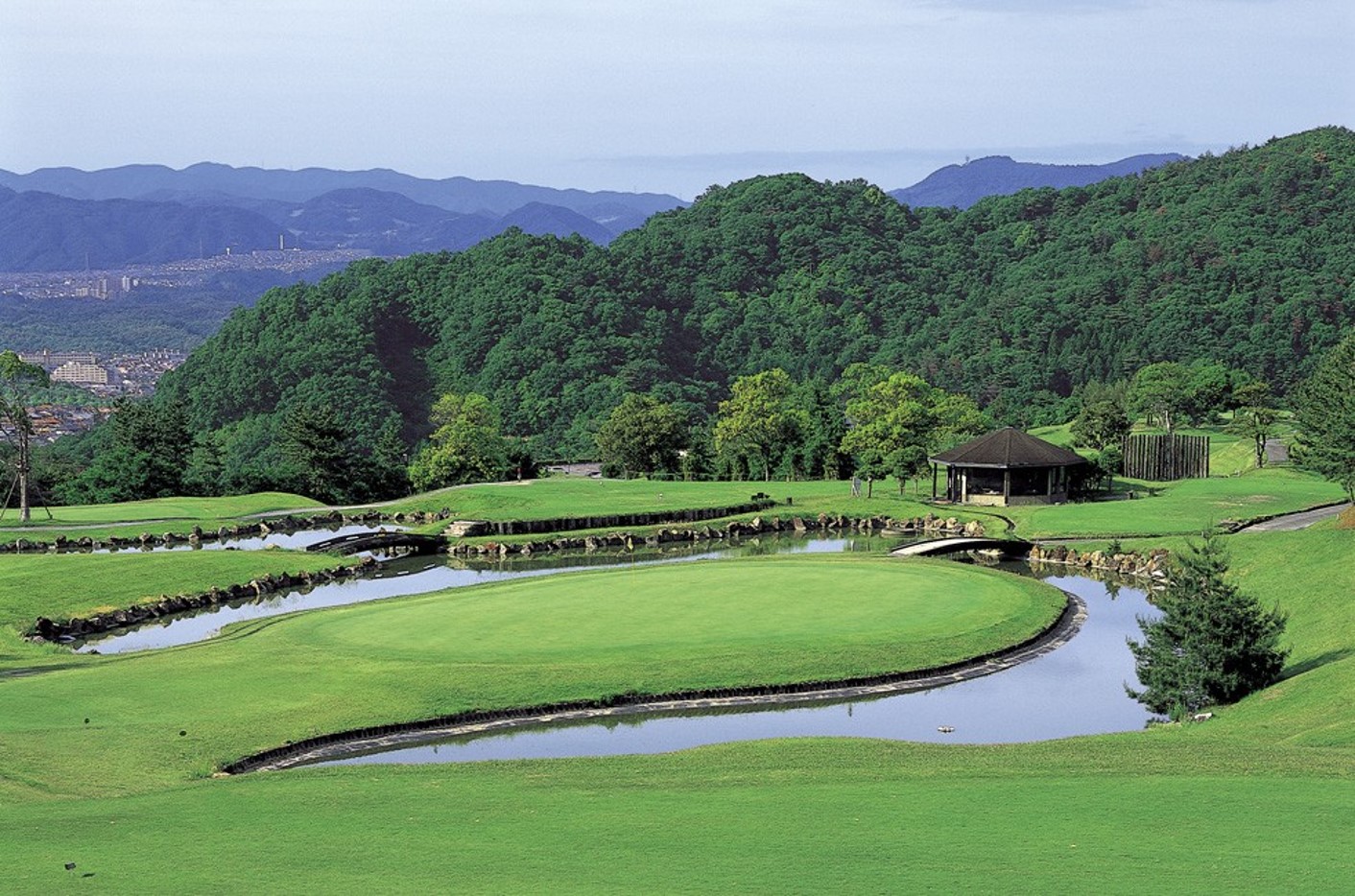 宝塚けやきヒルカントリークラブ　ゴルフ場利用券【20,000円分】