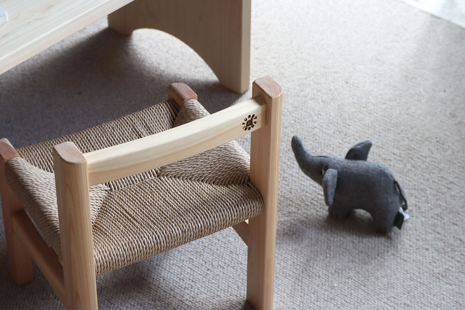 ファニファニの子供椅子SOL 1脚